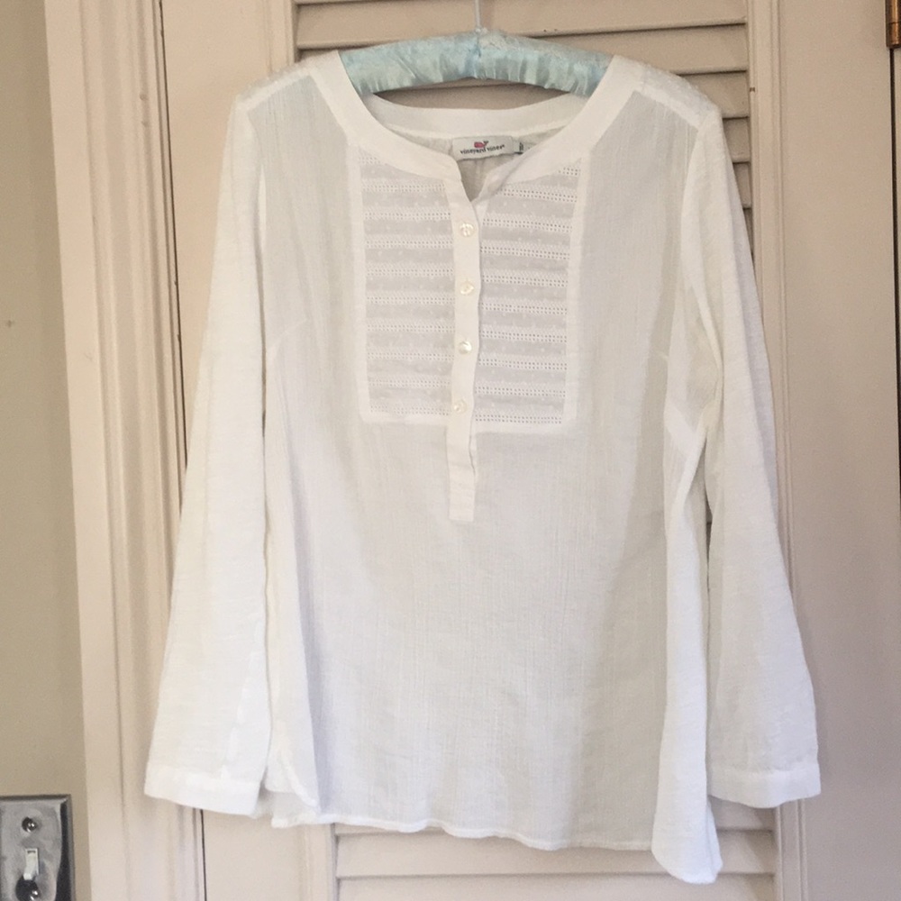 Vineyard Vines White Top.  Large.